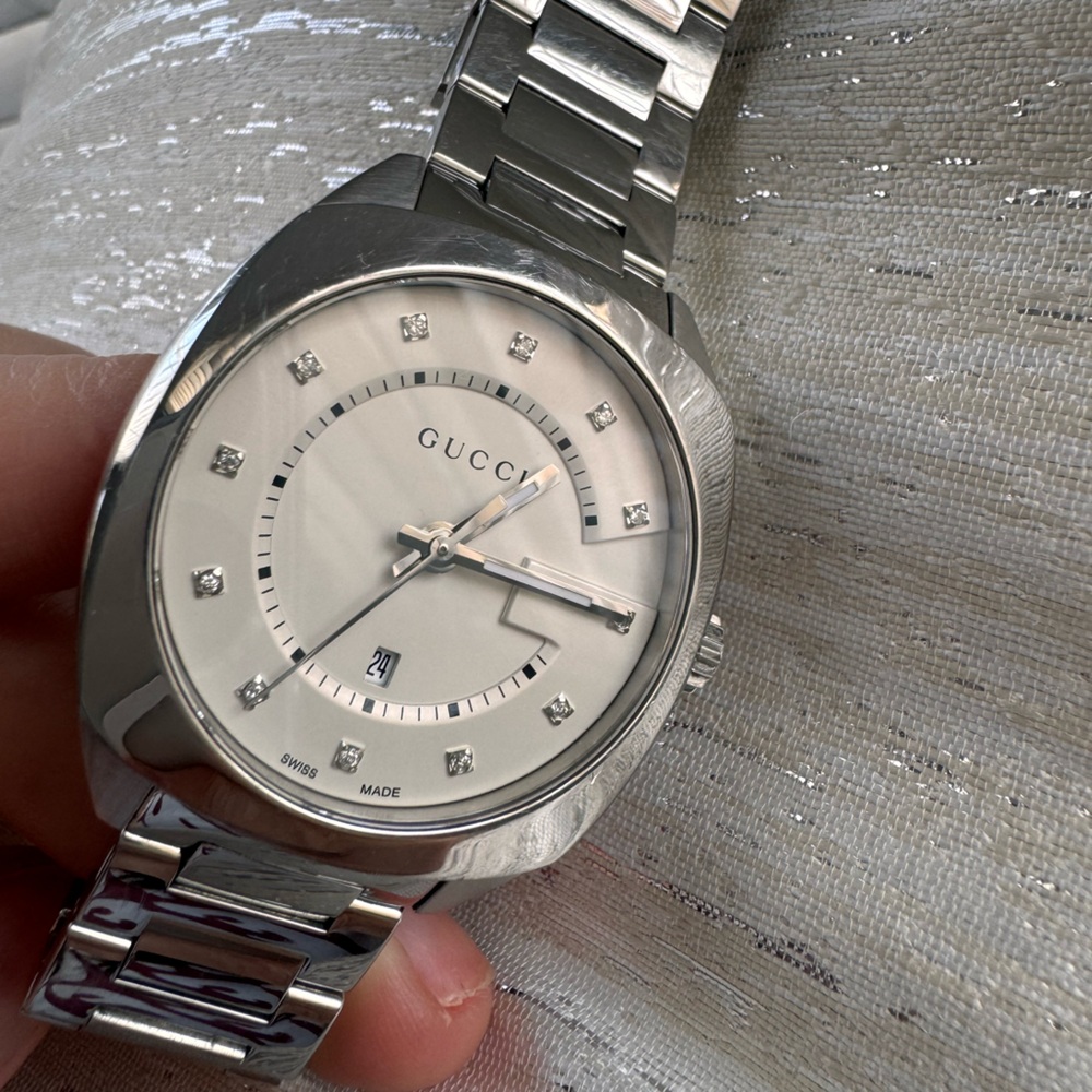 Gucci watches GG2570 29mm diamonds